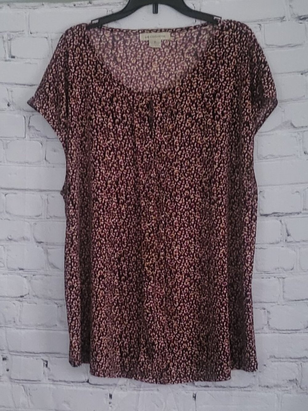 Liz Claiborne, Size XL, Cranberry Black Multi Print
